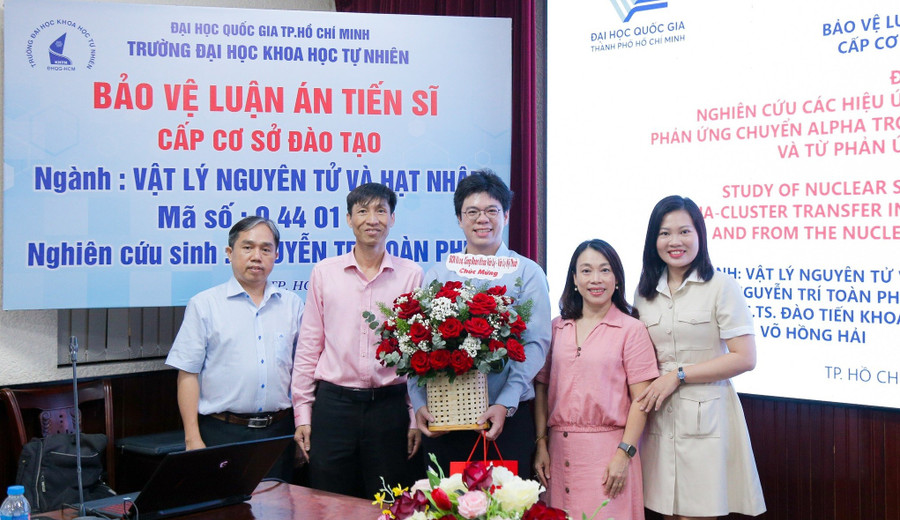 Nghiên cứu sinh bảo vệ thành công luận án tiến sĩ ngành Vật lý nguyên tử và hạt nhân, Trường Đại học Khoa học Tự nhiên, Đại học Quốc gia TP Hồ Chí Minh, tháng 6/2025. Ảnh: HCMUS phat-trien-dien-hat-nhan-2.jpg
