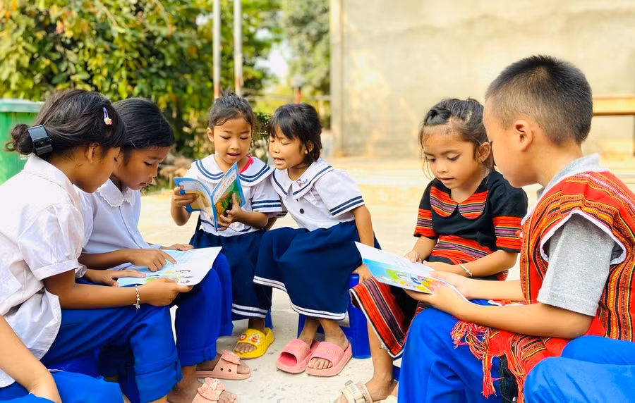 Học sinh Trường Tiểu học & THCS A Xing (Hướng Hóa, Quảng Trị). Ảnh: NTCC