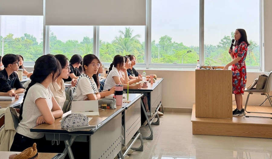 Sinh viên Trường Đại học Khoa học Tự nhiên Đại học Quốc gia TPHCM. Ảnh: Lê Nam 