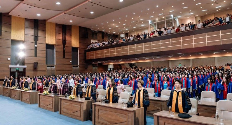 Lễ tốt nghiệp tiến sĩ, thạc sĩ, đại học chính quy tại Đại học Kinh tế TPHCM năm 2025. Ảnh minh họa: UEH dao-tao-tien-si-4.jpg
