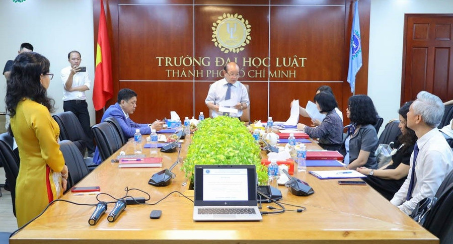 Buổi bảo vệ luận án tiến sĩ cấp trường tại Trường Đại học Luật TPHCM. Ảnh minh họa: ULAW dao-tao-tien-si-2-2763.jpg