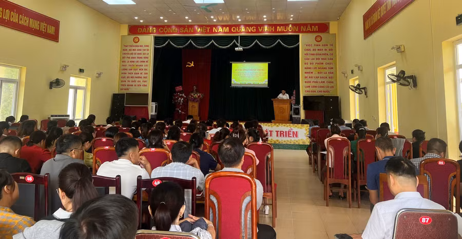 Lớp Bồi dưỡng chính trị cho giáo viên, hè năm 2025 của xã Đoàn Kết (Sơn La).