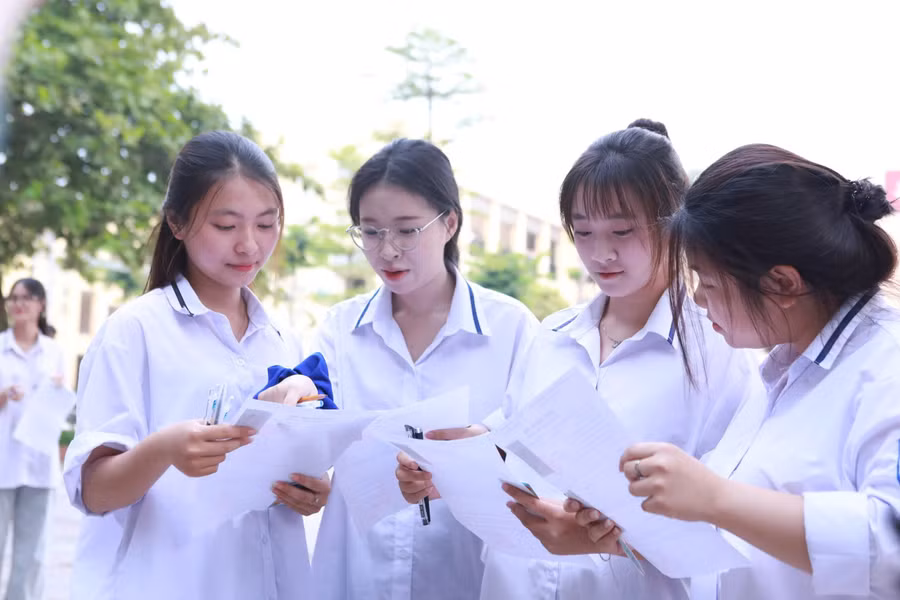 Học sinh tham dự Kỳ thi tốt nghiệp THPT năm 2026 tại Hưng Yên. Ảnh: Đình Tuệ