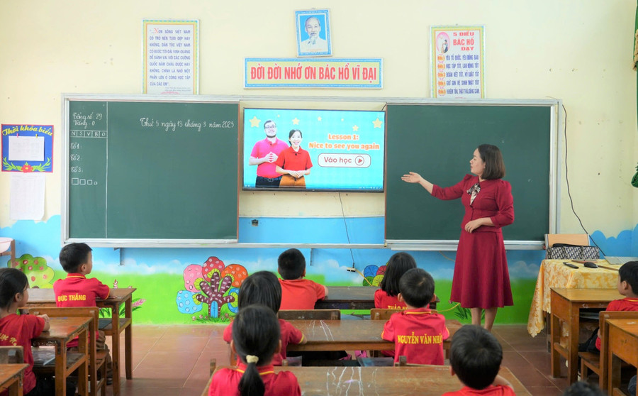 Aula de inglês online para alunos do internato primário Tam Quang 2 (comuna de Tam Quang, Nghe An). nang-cao-hieu-qua-day-hoc-tieng-anh-2-2851.jpg