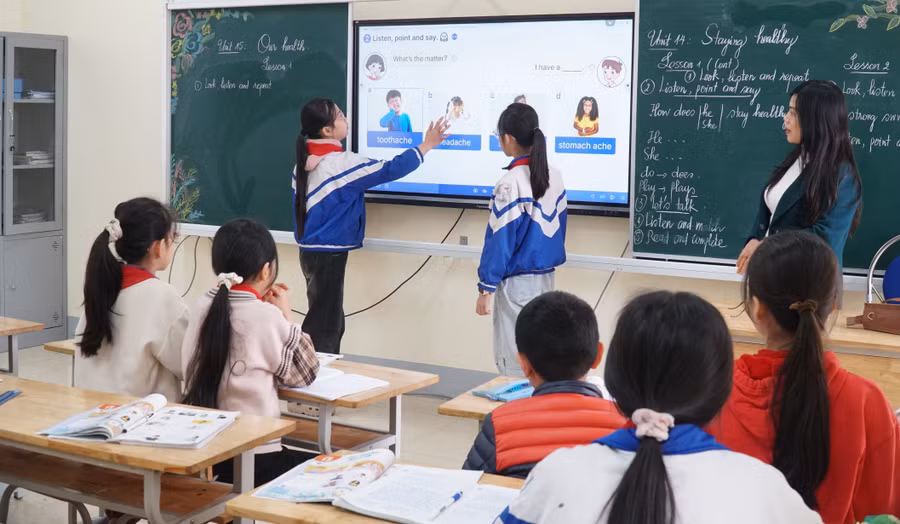 Tiết học tiếng Anh tại Trường Tiểu học Nguyễn Thị Minh Khai (xã Hưng Nguyên, Nghệ An).