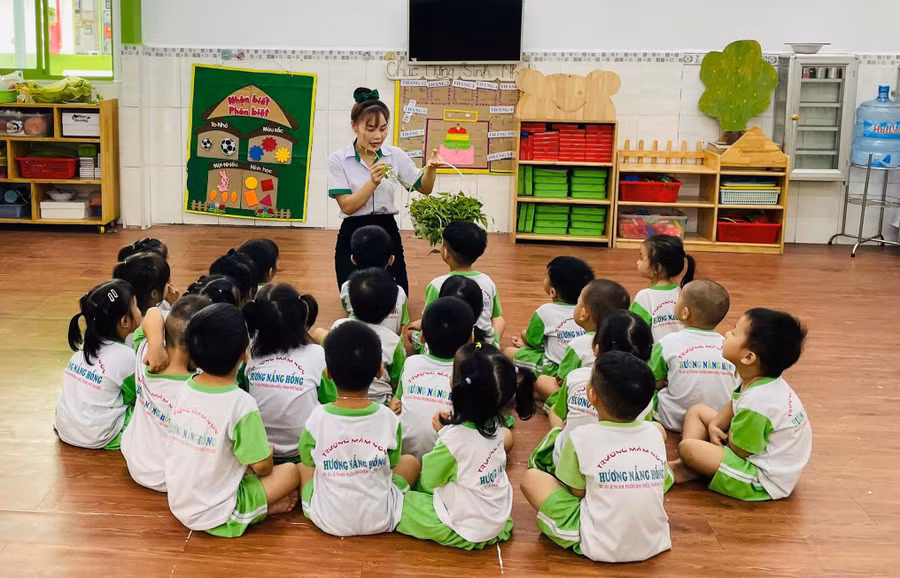 Giờ học của trẻ Trường Mầm non Hương Nắng Hồng (TP Thủ Đức). Ảnh: H.Q