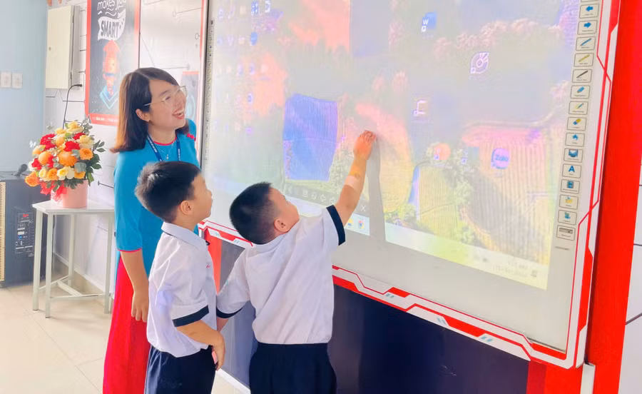 Tiết học mở của học sinh Trường Tiểu học Thuận Kiều (Đông Hưng Thuận, TPHCM). Ảnh: MA