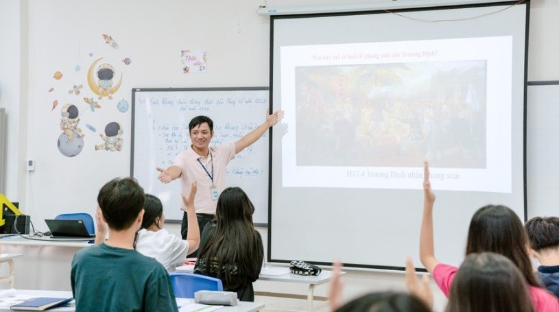 Một giờ học lịch sử tại Trường Phổ thông liên cấp Phenikaa (Hà Nội). Ảnh: NTCC giao-duc-long-yeu-nuoc-trong-ky-nguyen-moi-2.jpg