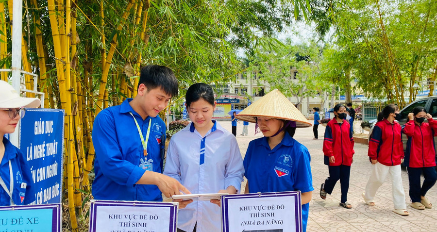 Thí sinh Bắc Giang dự thi vào lớp 10 THPT. 