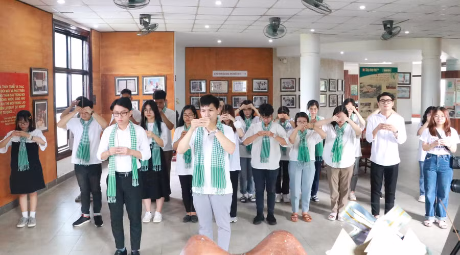 Tuoi tre va thang 7 (6).jpg