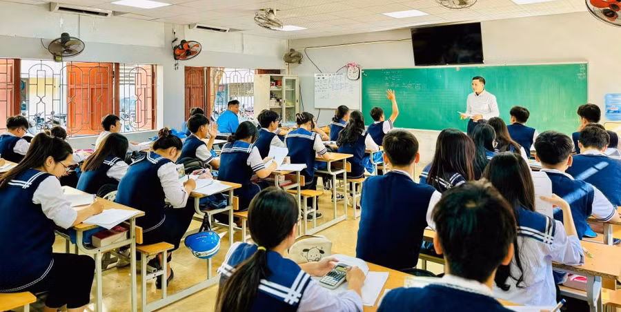 Trường THPT Hàng Hải trong giờ học. Ảnh: Nguyễn Dịu