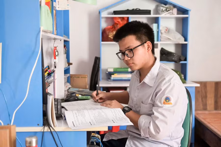 Kỷ luật là chìa khóa giúp Trần Xuân Đam trở thành thủ khoa Kỳ thi tốt nghiệp THPT năm 2025. 