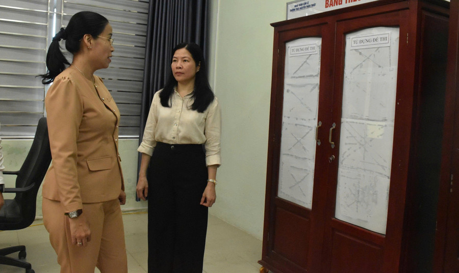 Đà Nẵng rà soát, kiểm tra phòng đựng và bảo quản đề thi trước khi diễn ra Kỳ thi tốt nghiệp THPT 2025. Ảnh: PV van-chuyen-bao-quan-de-thi-bai-thi-3.jpg