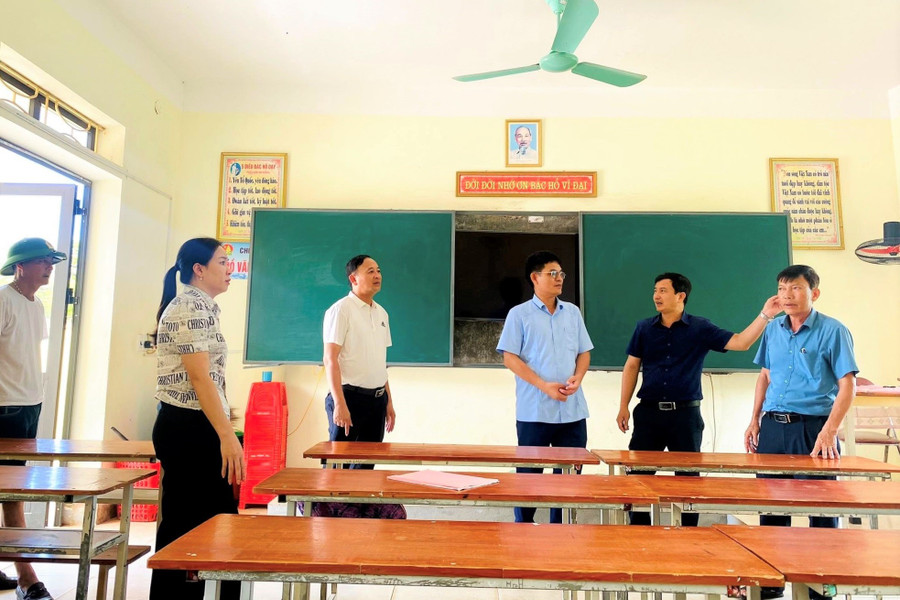 Lãnh đạo xã Văn Kiều (Nghệ An) kiểm tra cơ sở vật chất các trường học trên địa bàn trước năm học mới 2025 - 2026. Ảnh: NTCC vua-chay-vua-xep-hang-5.jpg
