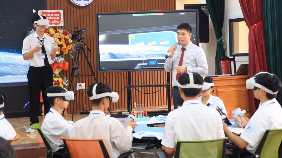 Tiết dạy minh họa Bài 1 “Khái niệm về cân bằng hóa học - Ảnh hưởng của nhiệt độ đến sự chuyển dịch cân bằng hóa học” của thầy giáo Trịnh Xuân Trung.