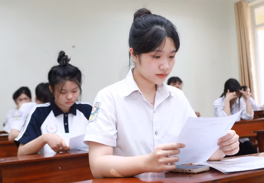 Thí sinh tham dự Kỳ thi tốt nghiệp THPT năm 2025 tại Ninh Bình. Ảnh: Đình Tuệ