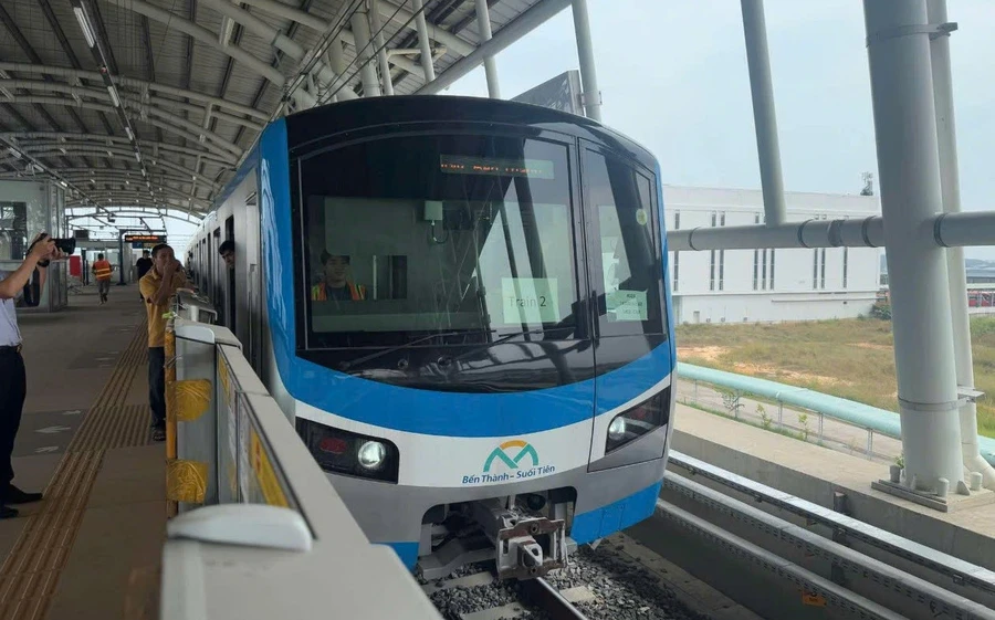 Tuyến Metro số 1 (Bến Thành - Suối Tiên) tại TPHCM chuẩn bị cho ngày khai thác chính thức. Ảnh: M.Q