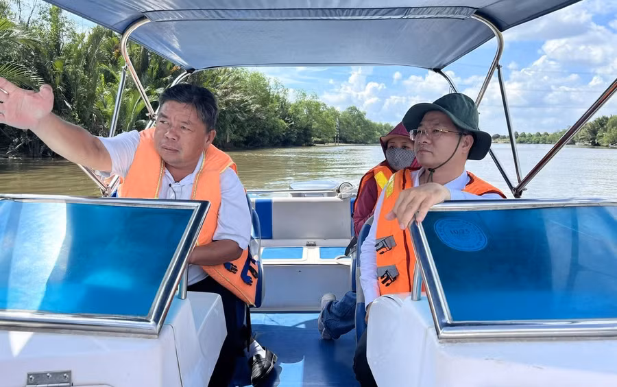 Chuyến thực địa về địa phương của giảng viên, nhà khoa học Phân hiệu Trường Đại học Thủy lợi. Ảnh: HP