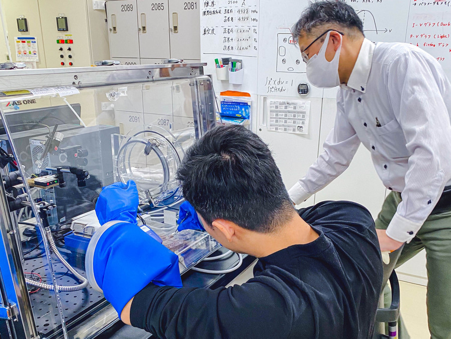 Hoạt động nghiên cứu khoa học của giảng viên Trường Đại học Quốc tế (Đại học Quốc gia Hà Nội). Ảnh: VNU sua-doi-luat-giao-duc-dai-hoc-1.jpg