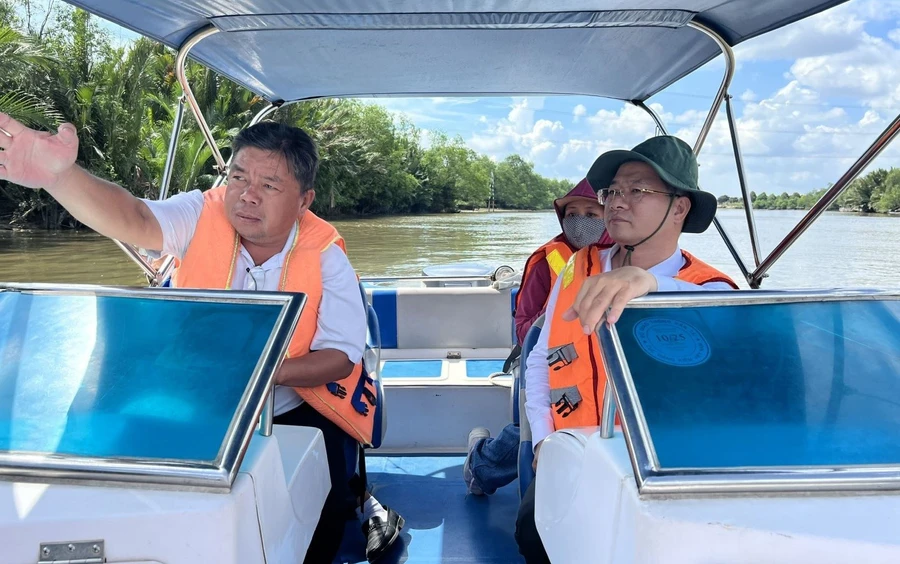 Chuyến thực địa về địa phương của giảng viên, nhà khoa học Phân hiệu Trường Đại học Thủy lợi. Ảnh: HP