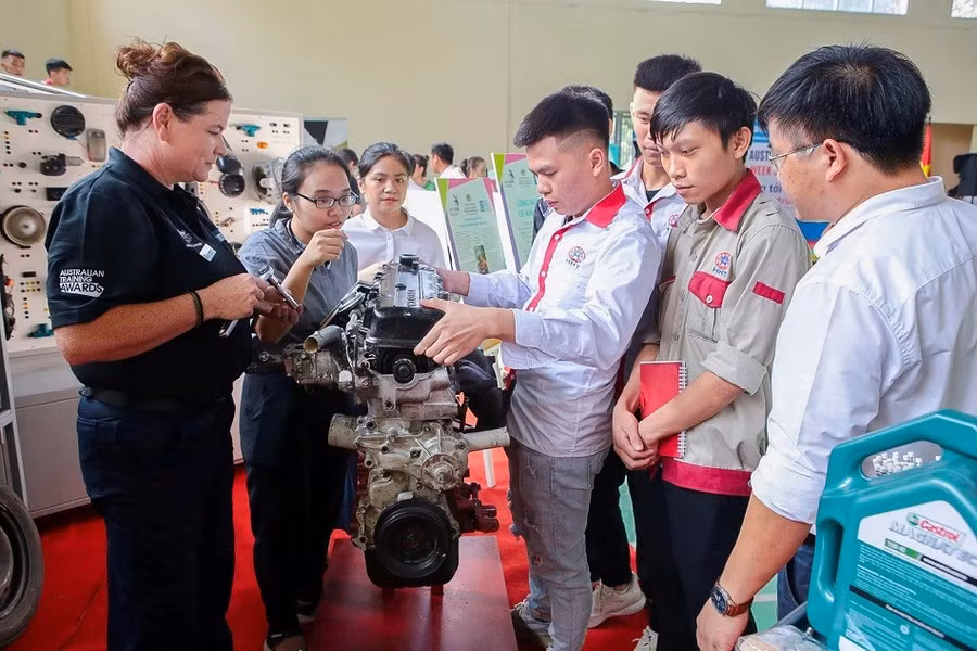 Sinh viên Trường Cao đẳng Công nghệ cao Hà Nội. Ảnh: NTCC