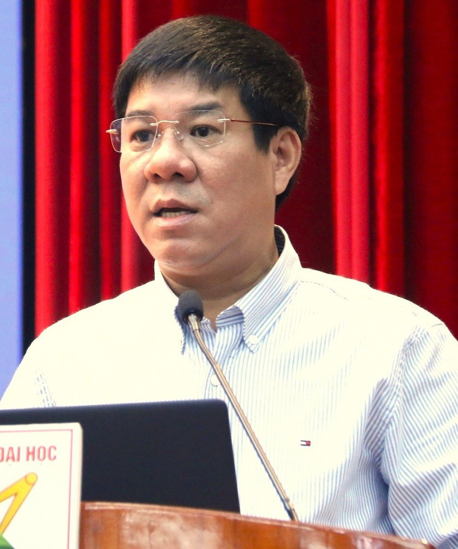 Professeur Dr. Huynh Van Chuong. nhin-lai-ky-thi-tot-nghiep-thpt-2025-5.jpg