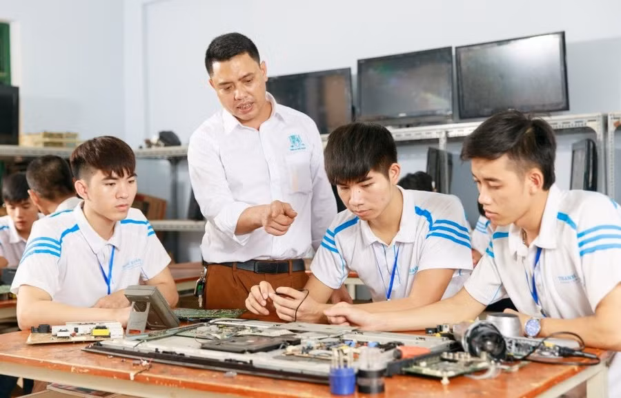 Ảnh minh họa INT.