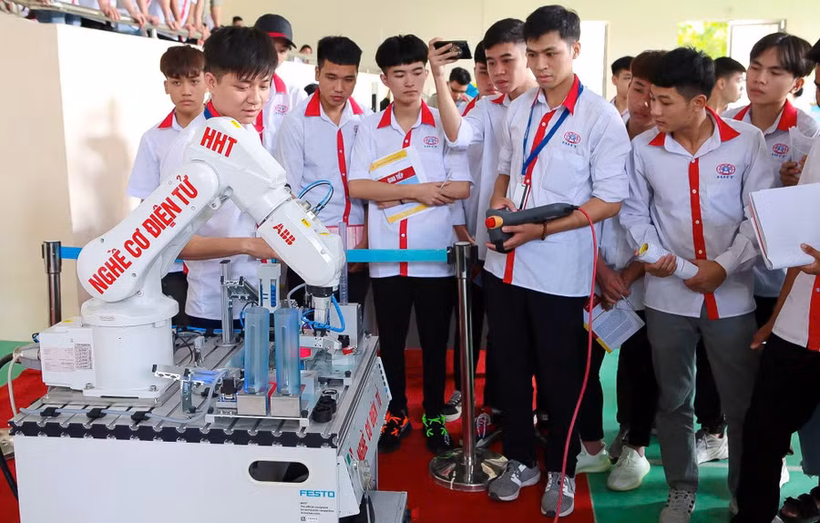 Sinh viên Trường Cao đẳng Công nghệ cao Hà Nội. Ảnh: NTCC