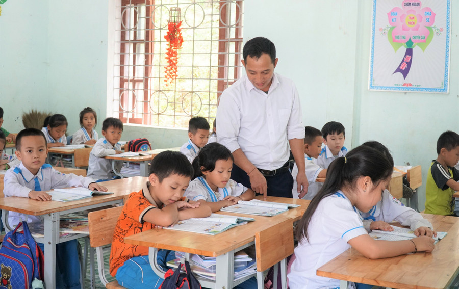 Giờ học tại Trường Tiểu học Nga My (xã Nga My, Nghệ An).