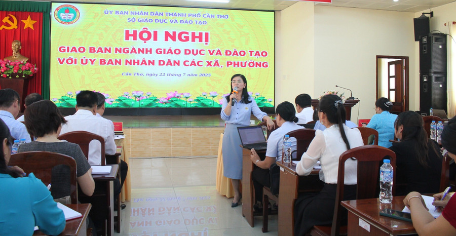Lãnh đạo Sở GD&ĐT TP Cần Thơ giao ban, làm việc với lãnh đạo UBND 103 xã, phường trên địa bàn. can-bo-giao-duc-cap-xa-vua-lam-vua-hoc-1.jpg