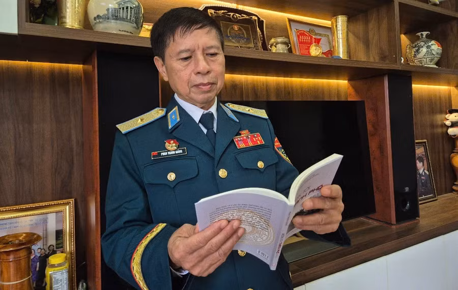 Thiếu tướng Phan Thanh Giảng - nguyên Phó Chủ nhiệm Chính trị Quân chủng Phòng không - Không quân, nguyên chiến sĩ Sư đoàn 341 Quân đoàn 4.