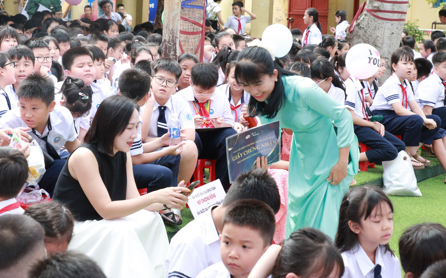 Để sinh hoạt hè hiệu quả, cần có sự phối hợp giữa gia đình, nhà trường và xã hội. Ảnh: TT