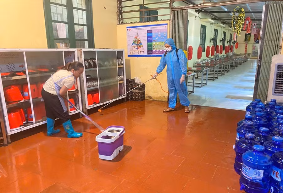 thay co la diem tua7.jpg