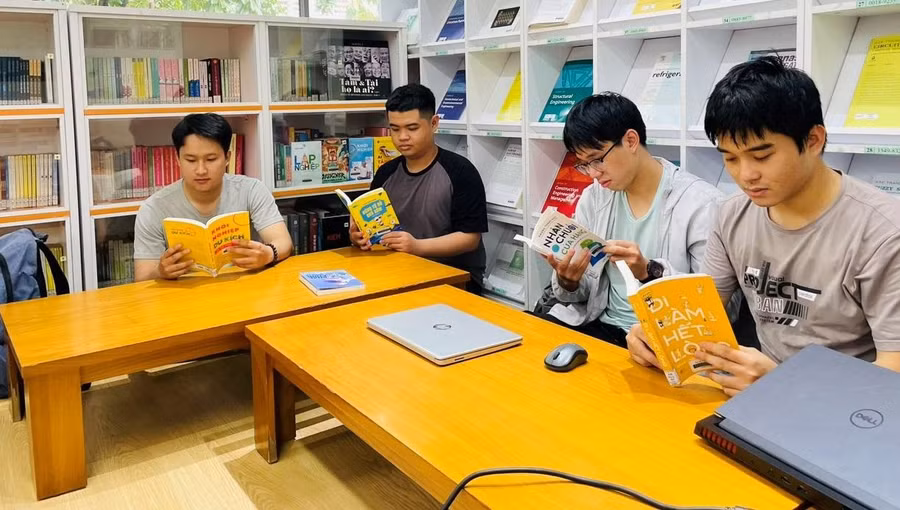 hanh trinh xuat khau tri thuc cua tac gia 8x (1).jpg