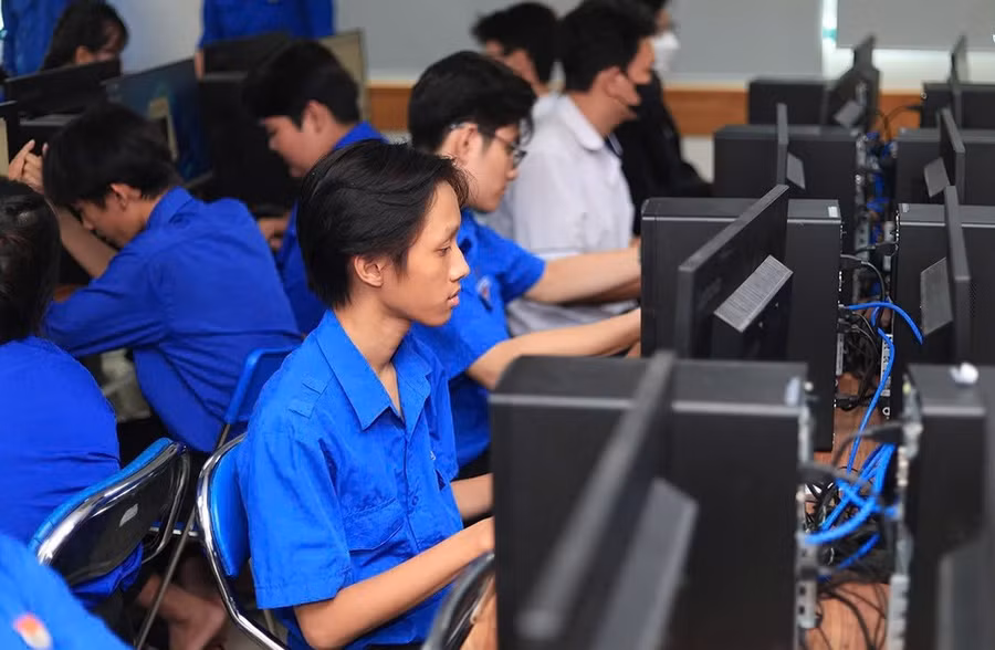 Một buổi học tại Trường Cao đẳng nghề Hoa Sen. Ảnh: Lâm Ngọc