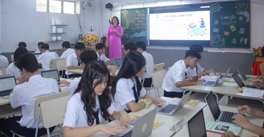 Giờ học Tin học của học sinh Trường THPT Phú Nhuận, TPHCM. Ảnh: Hồ Phúc 