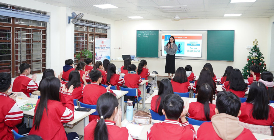 Giờ học tại Trường THCS - THPT Sư phạm, Trường Đại học Sư phạm Hà Nội 2. Ảnh: NTCC