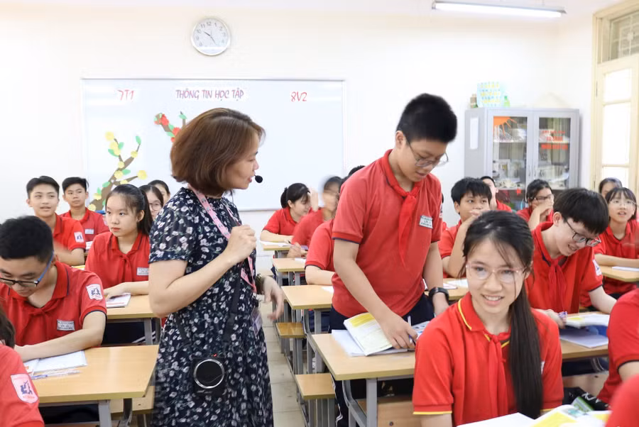 Giờ học môn Tiếng Anh của cô trò Trường THCS Bế Văn Đàn (quận Đống Đa, Hà Nội). Ảnh minh họa: INT