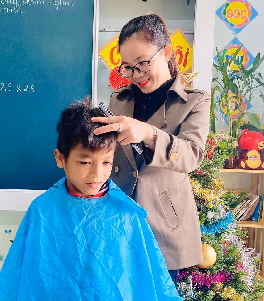 ngo ngac ngay moi vao truong (2).jpg