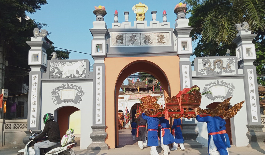 Đình Ba Thôn xã Liên Bạt – nơi lưu giữ nhiều dấu ấn các nhà khoa bảng.