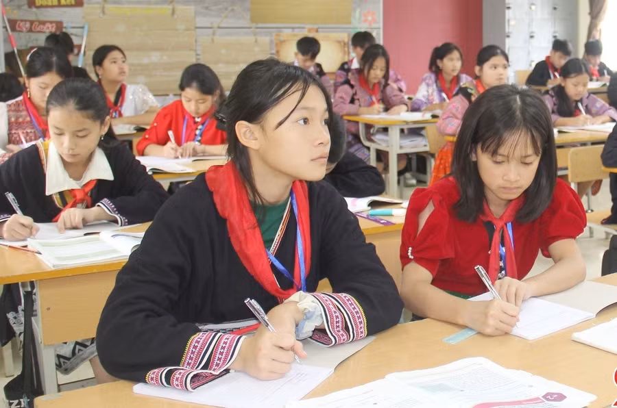 Học sinh Trường PTDT Nội trú THCS - THPT Vân Hồ (Sơn La). Ảnh: ITN
