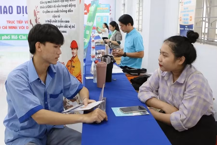 dich vu tuyen nguoi3.jpg