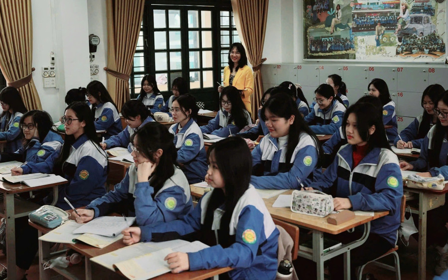Giờ học tại Trường THPT chuyên Lào Cai. Ảnh: NTCC