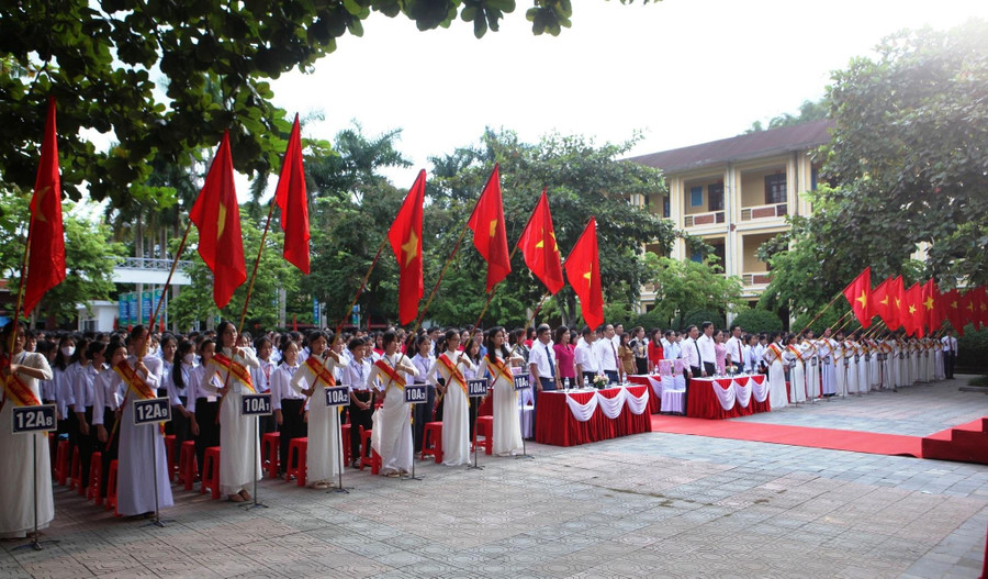 truong vung bien no luc chuyen minh (4).jpg