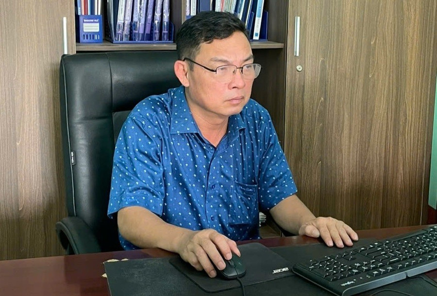 Ông Lê Văn Hòa. truong-hoc-2-trong-1-3.jpg