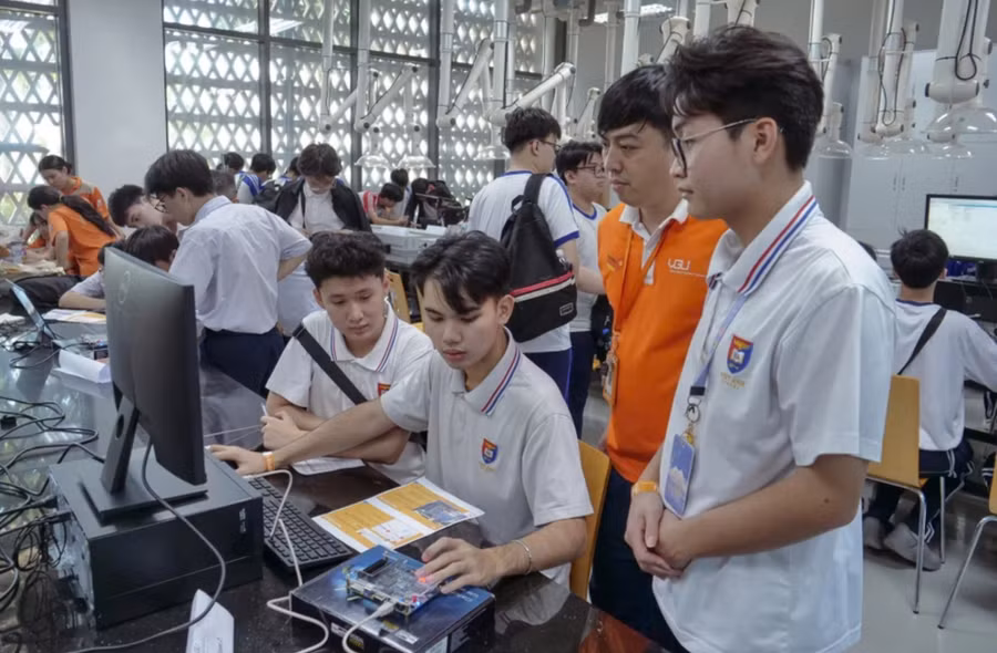 Ngày hội STEM chủ đề “Chuyển đổi xanh” do Trường Đại học Việt Đức (Bình Dương) tổ chức tháng 1/2025.