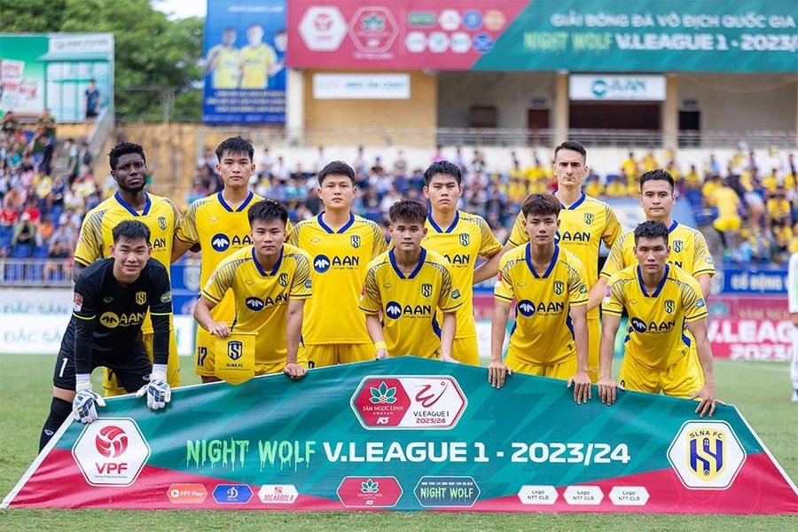 Câu lạc bộ Sông Lam Nghệ An thoát hiểm ở vòng cuối cùng V-League 2023/2024. Ảnh: VPF.