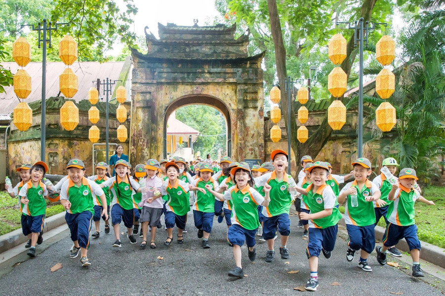 Niềm vui của học sinh Trường Liên cấp THCS, Tiểu học Tư thục Ngôi Sao Hà Nội khi được đến Hoàng thành Thăng Long. phong-hoc-moi-giua-long-thu-do-1.jpg