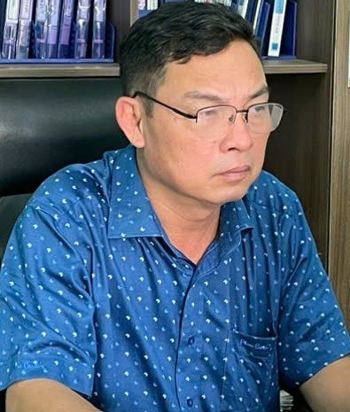 Ông Lê Văn Hòa. chuyen-giao-tung-tam-gdnn-gdtx-3.jpg