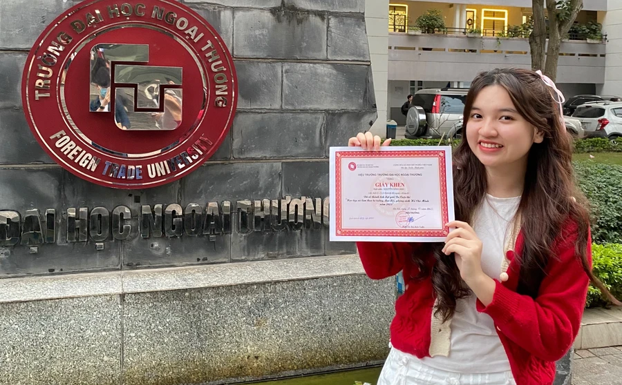Nguyễn Minh Anh - sinh viên Trường Đại học Ngoại thương. Ảnh: NVCC